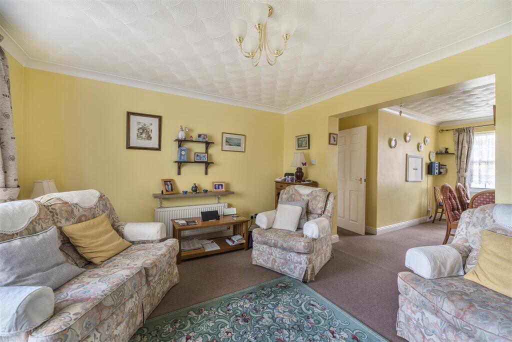 Apartment in Lyme Regis, Dorset - View 5