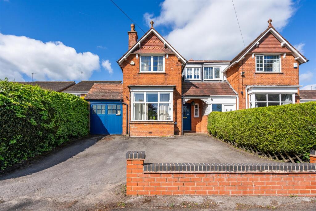 Main image of property: Stratford Road, Hockley Heath