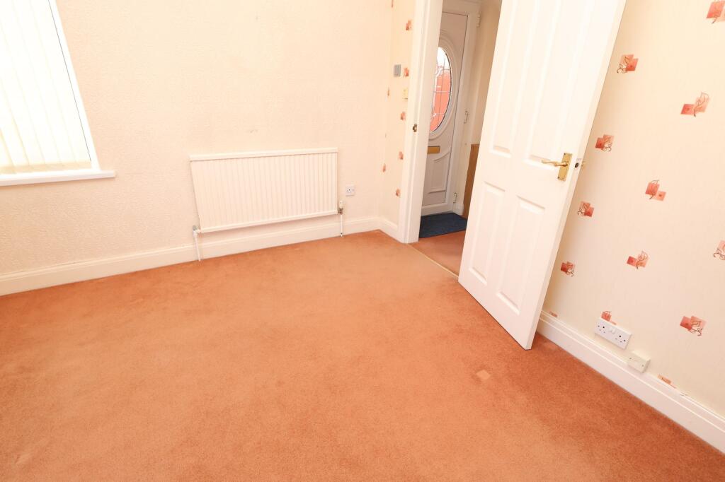 Balmoral Avenue, Stretford, M32 - View 5