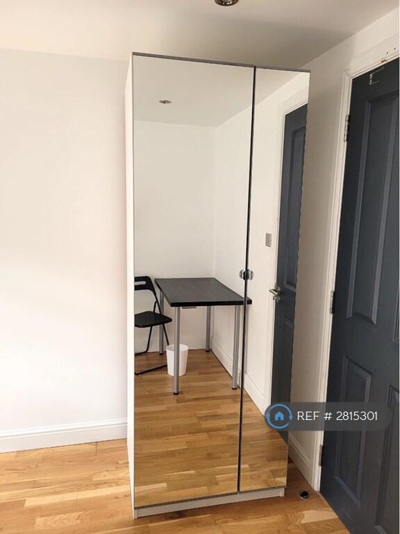 1 bedroom house share for rent