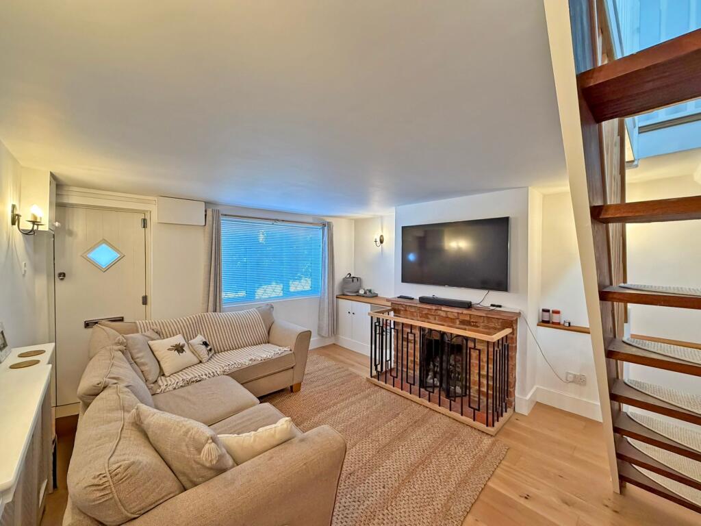 House in Wolverhampton - View 4