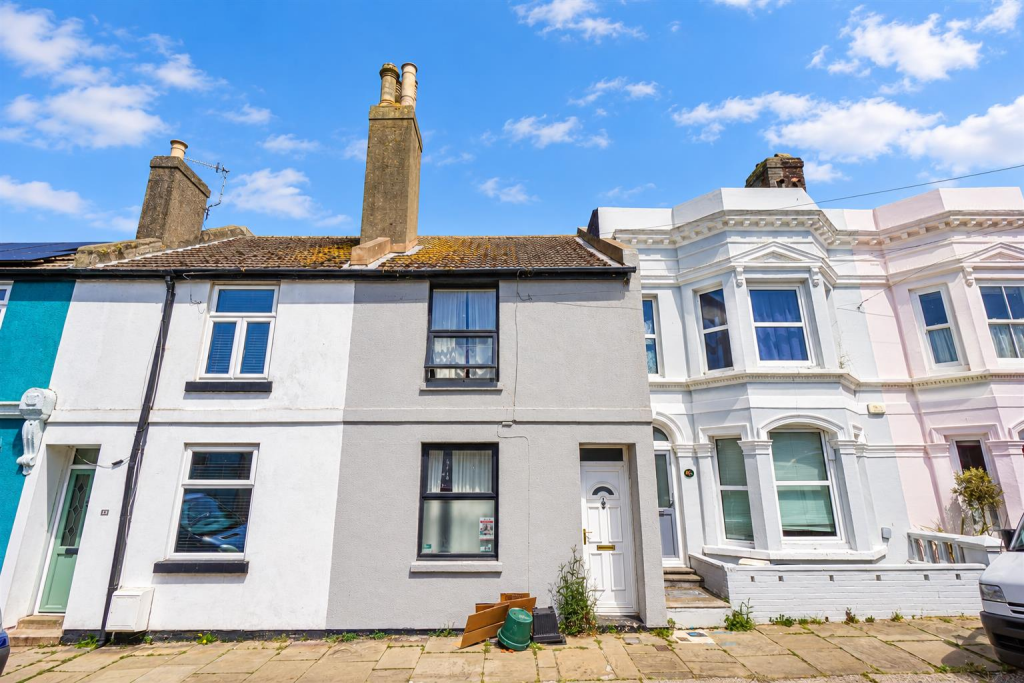 2 Bedroom Terraced in TN34 3JP