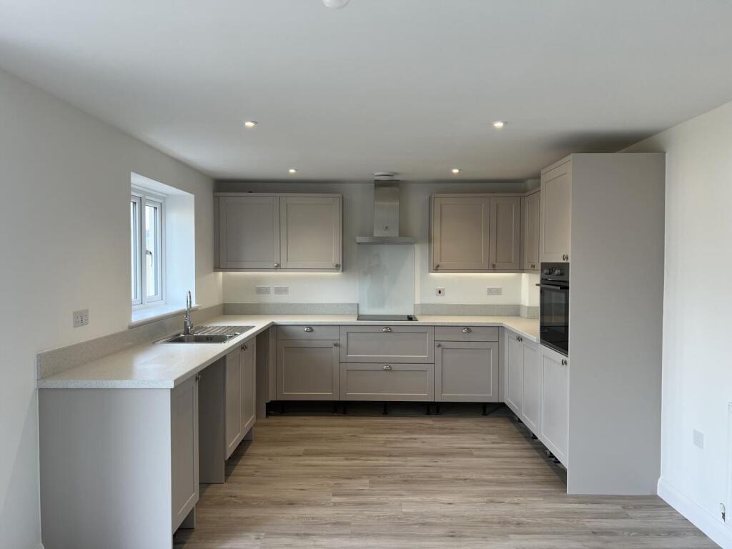 House in Taunton - View 3