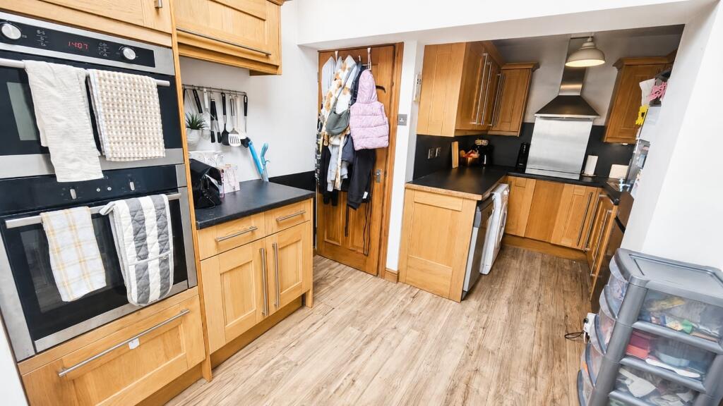 House in Calderdale, Well Head, King Cross - View 2