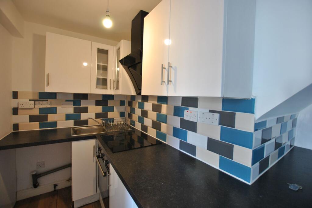 Apartment in Rochester - View 4