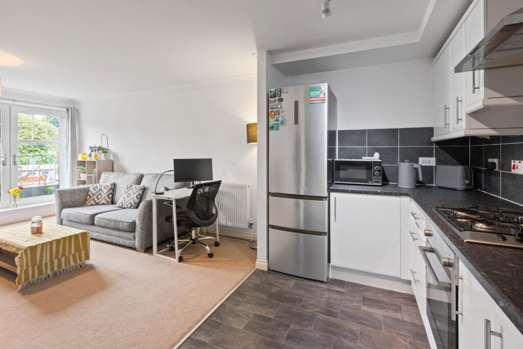 Apartment in Edinburgh, West Lothian - View 5