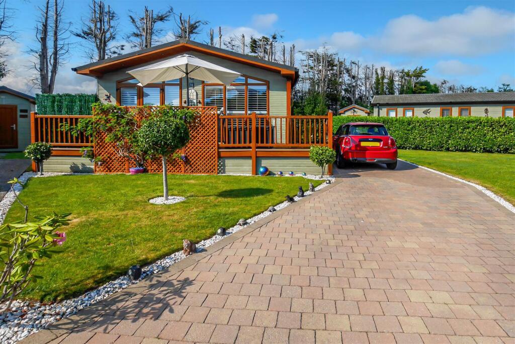 Main image of property: Jaybelle Grange Climping,
