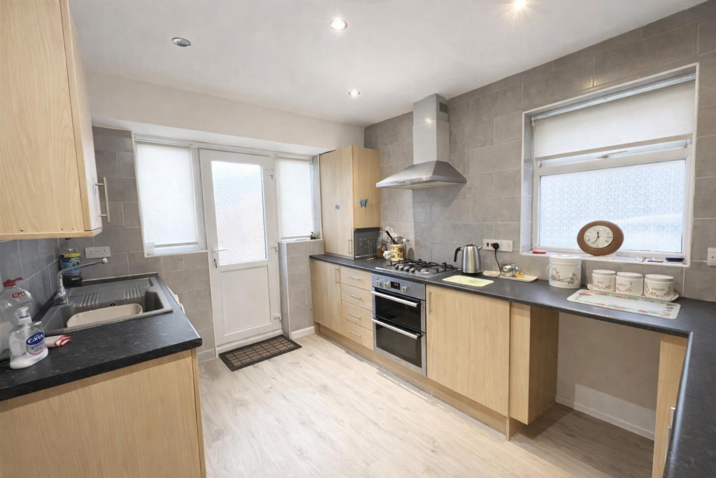 Garthorne Avenue, Darlington photo 4