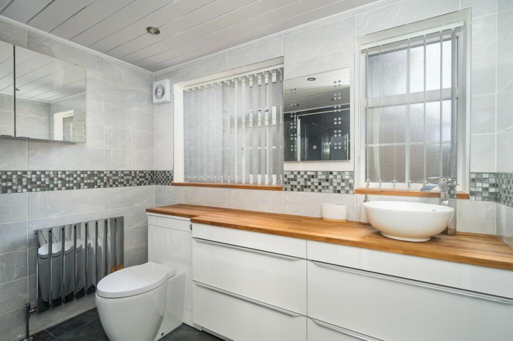 Additional image 4 of Moorside Gardens, Drighlington, Bradford