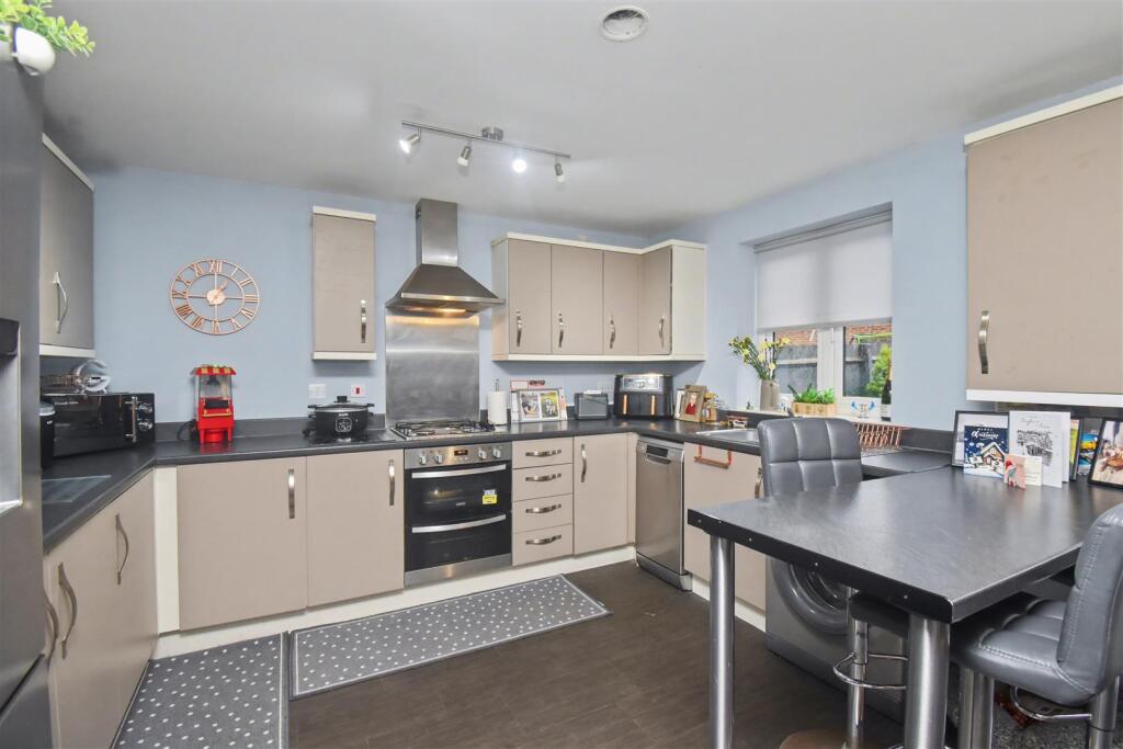 Park View, Corby - View 4