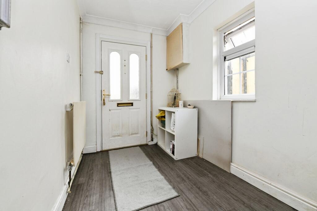 House in Uttlesford, Thaxted - More
