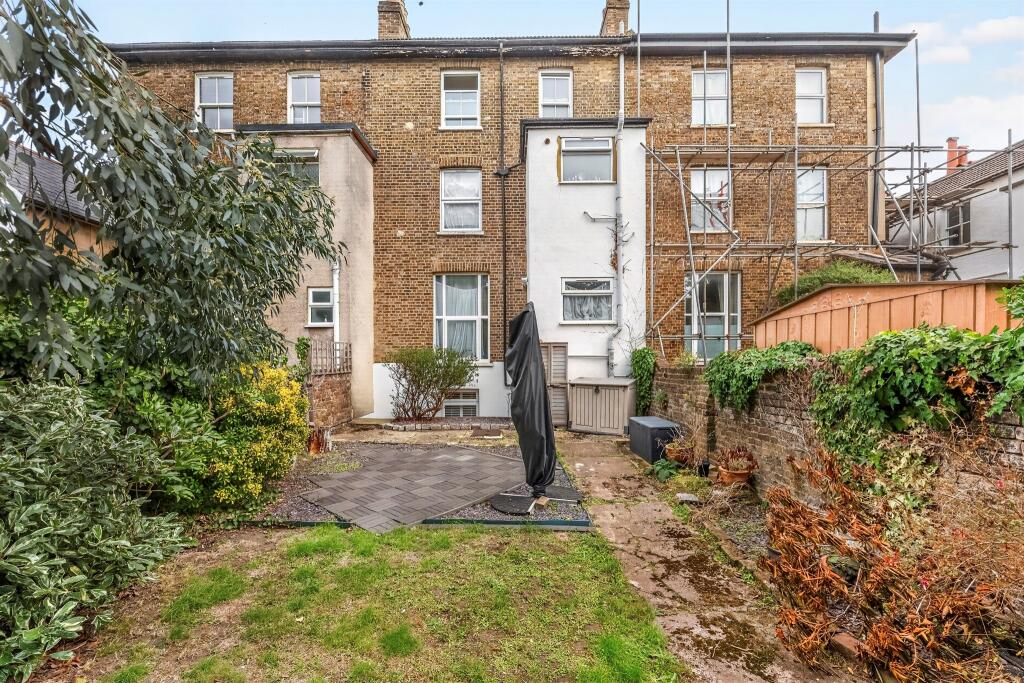 Main image of property: Elgin Road, Croydon