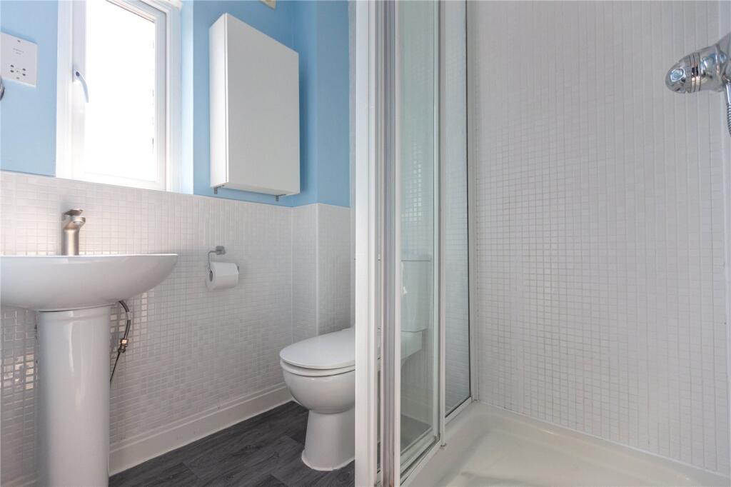 5 bedroom terraced house for rent