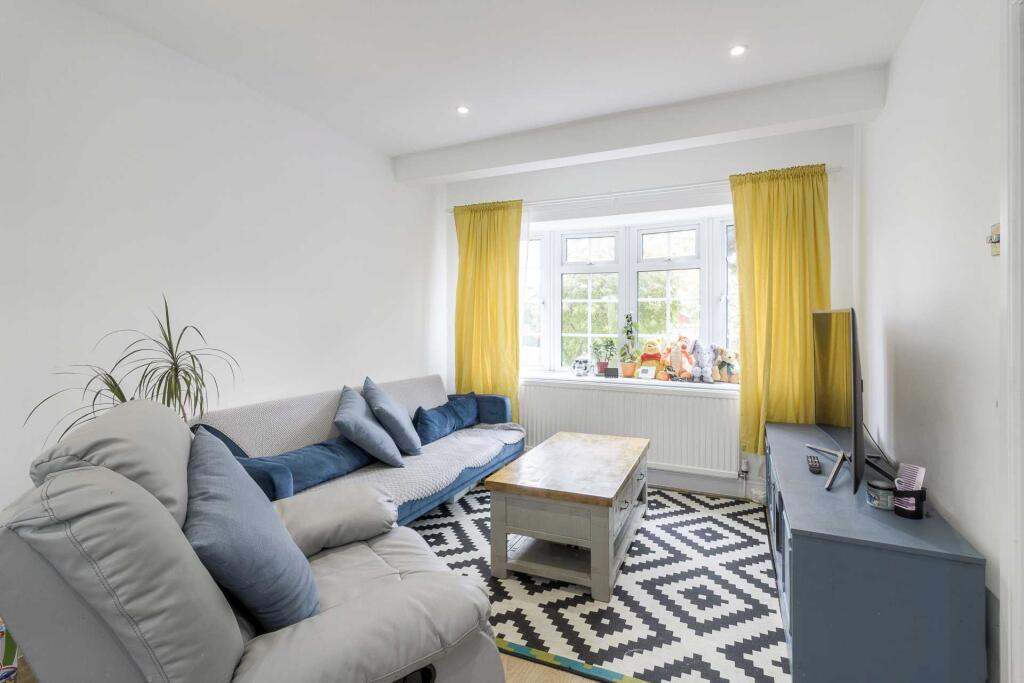 House in Milton Keynes, Bradville, Stantonbury - View 3
