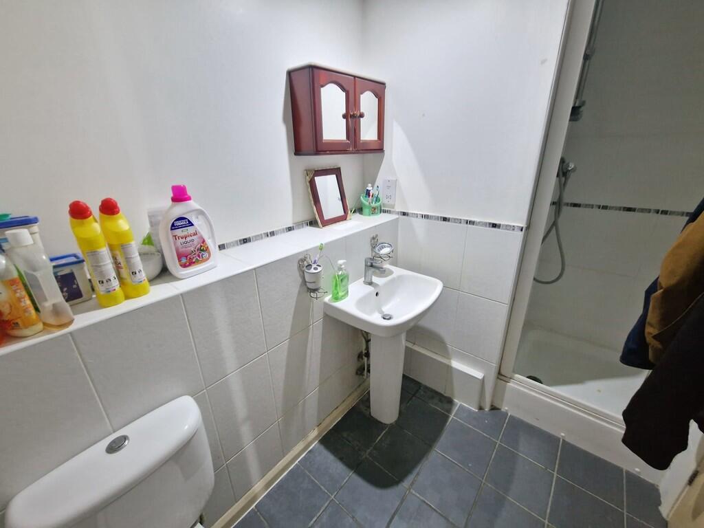 Apartment in London - More