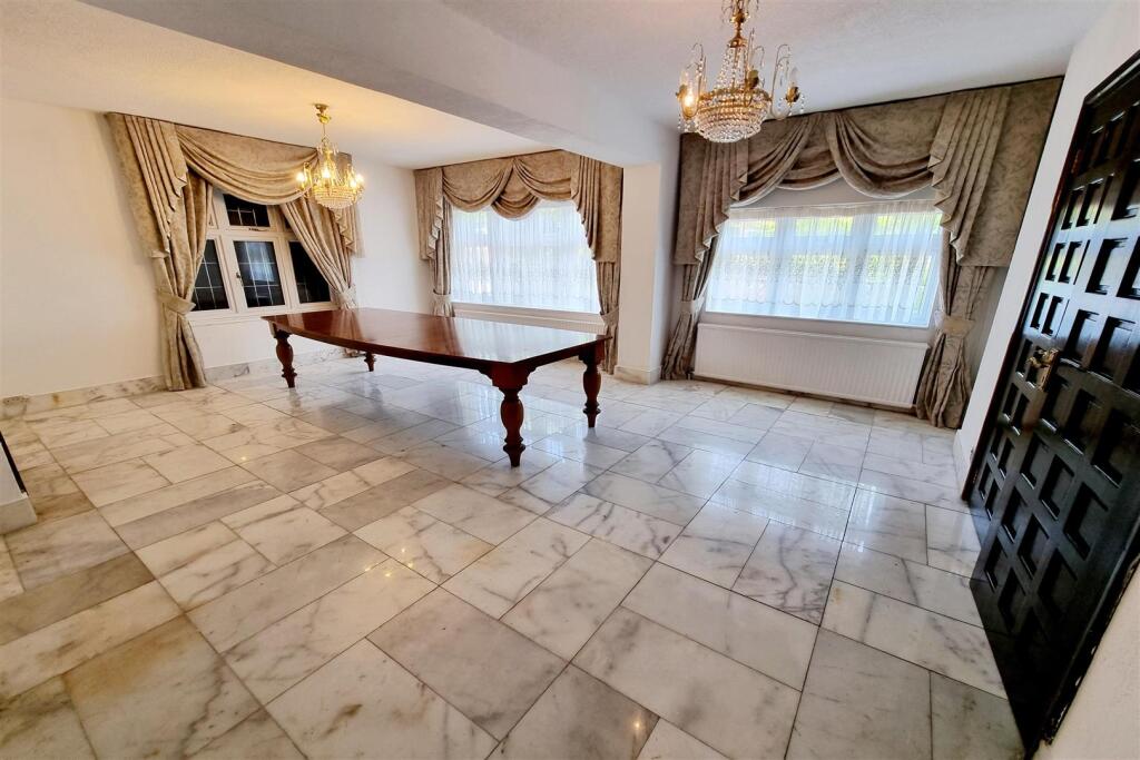 House in London - View 5