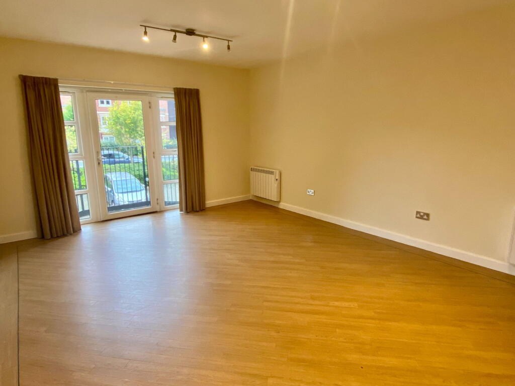 Apartment in Leeds, Wetherby - View 3