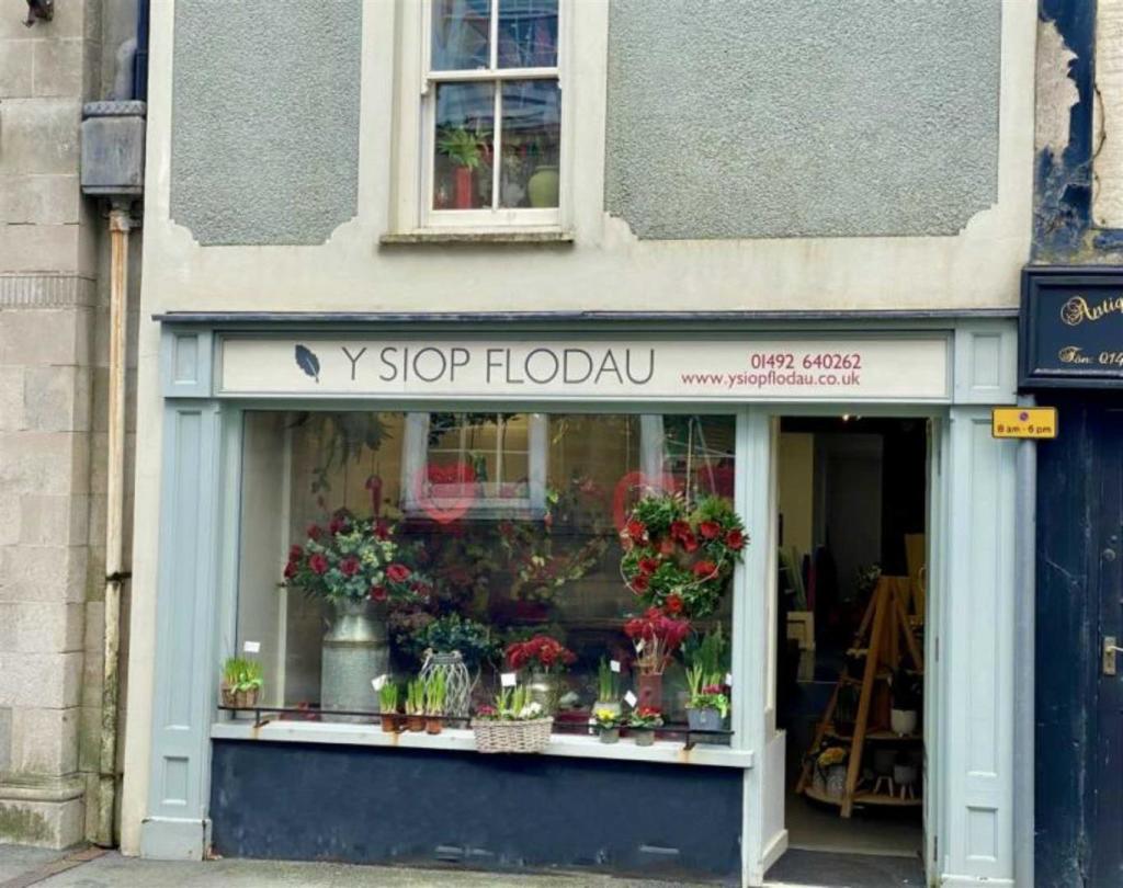 Main image of property: Heol Yr Orsaf, Llanrwst