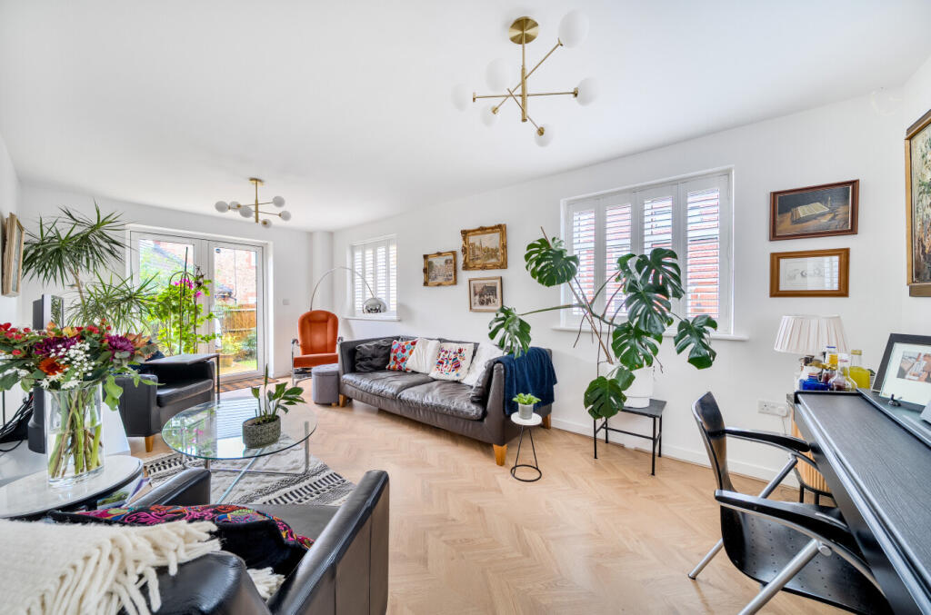 8 Beehive Lane photo 2
