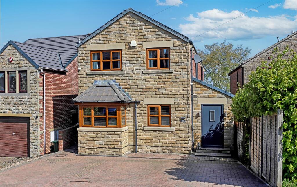 Main image of property: Spencer Street, Skelmanthorpe, Huddersfield, HD8 9BE