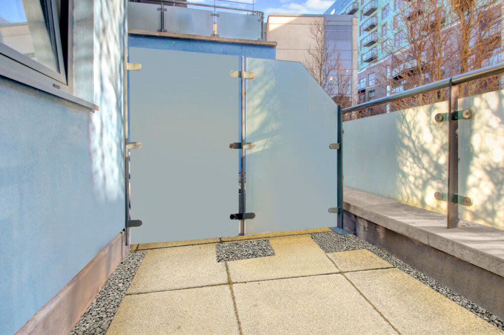 Apartment in Leeds, Warehouse Hill, Lovell Park - View 3