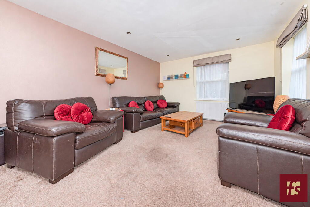 House in Guildford - View 4