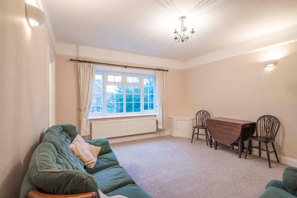 Main image of property: Riverside Flat, Goring on Thames