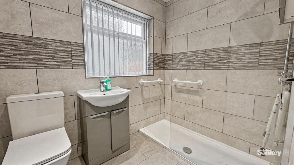 House in Nottingham - View 4