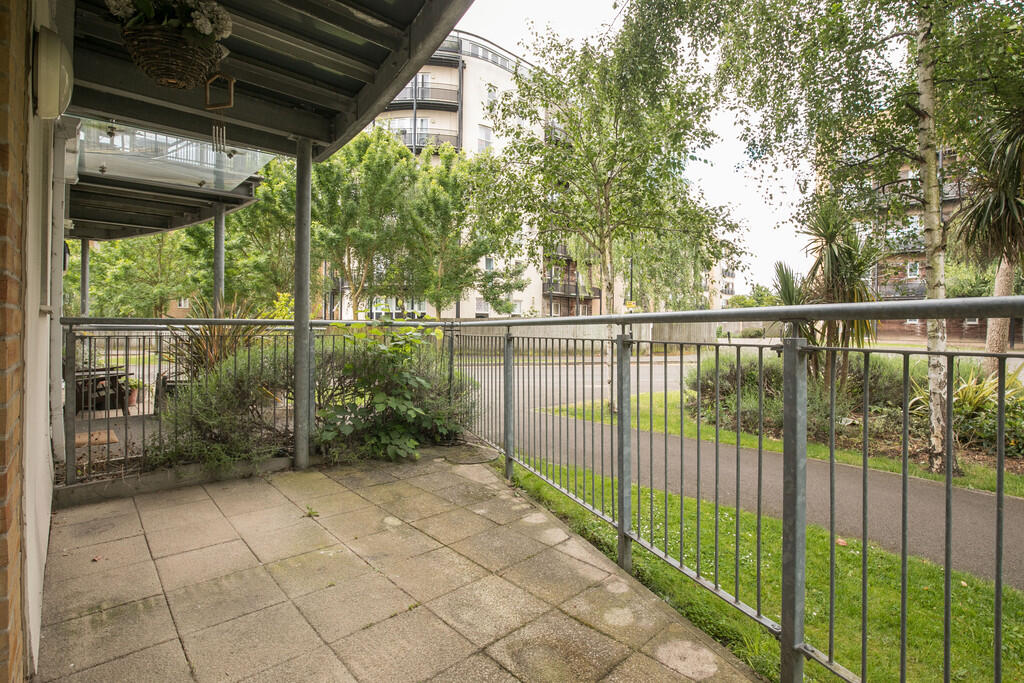 Apartment in Twickenham - View 5