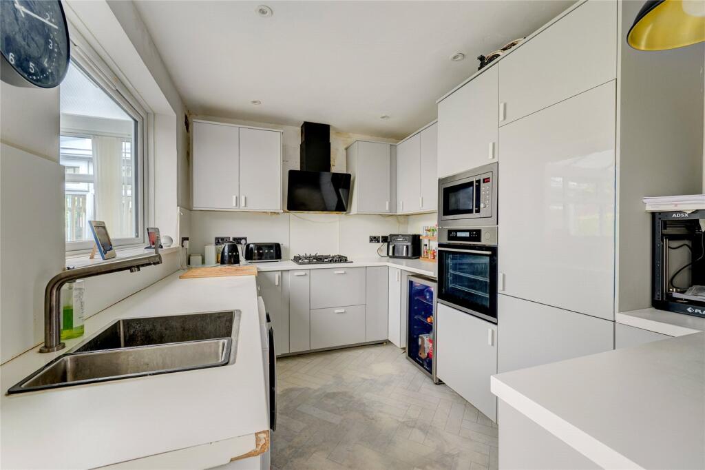 House in Wolverhampton, West Midlands - View 5