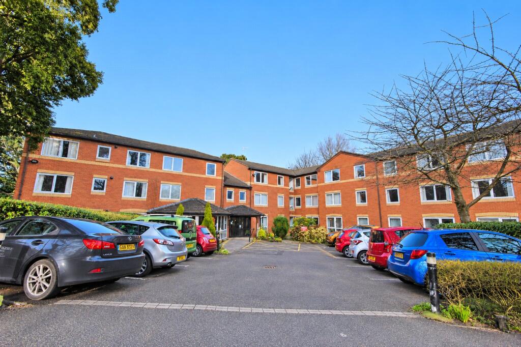 1-bed flat on Manorside Close, Wirral, Merseyside, CH49, £55,000