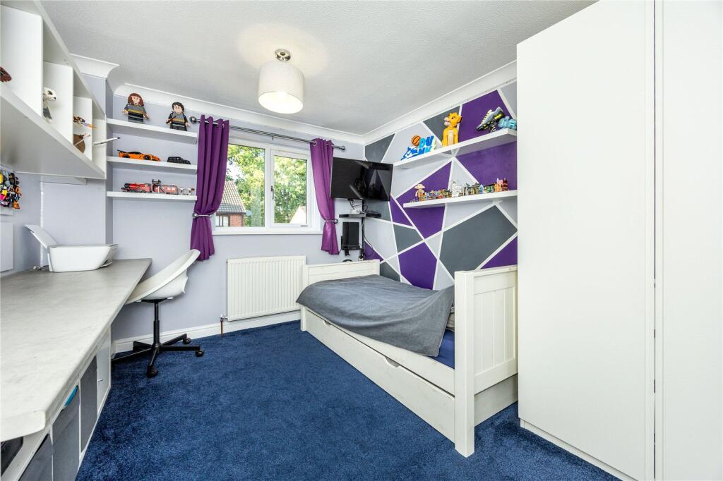 House in Crawley, Southgate - More