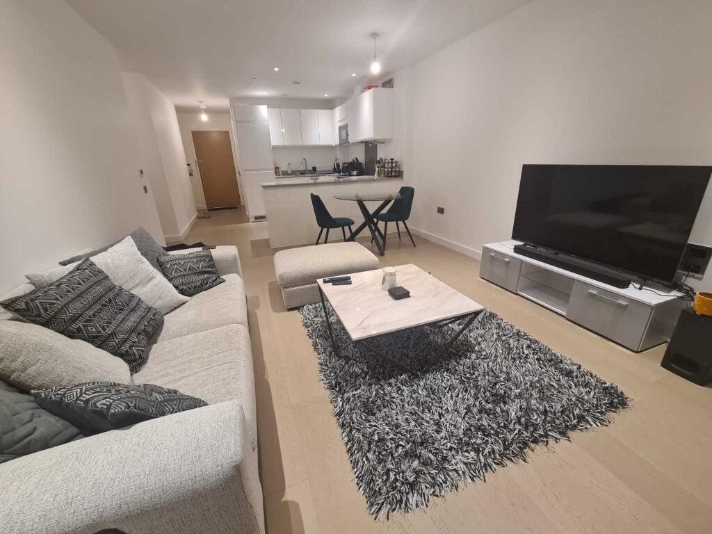 Main image of property: Stunning Two double bedroom Apartment in a Landmark Modern Development