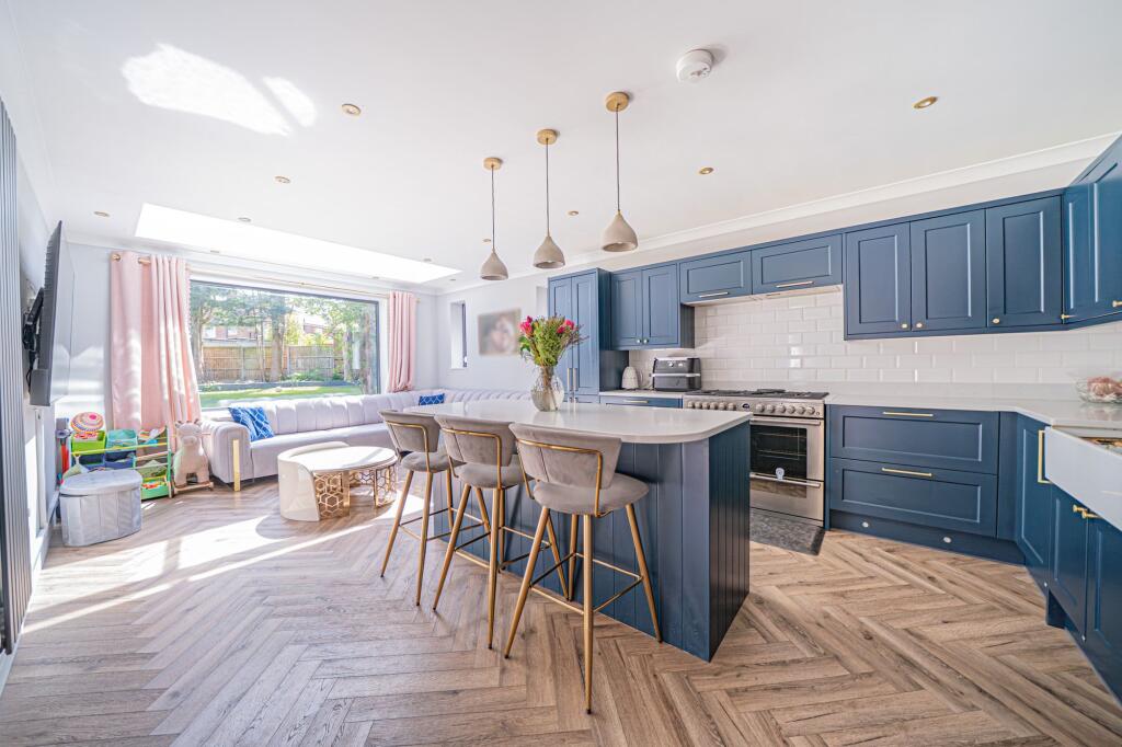Monkspath Close, Shirley, B90 - View 2