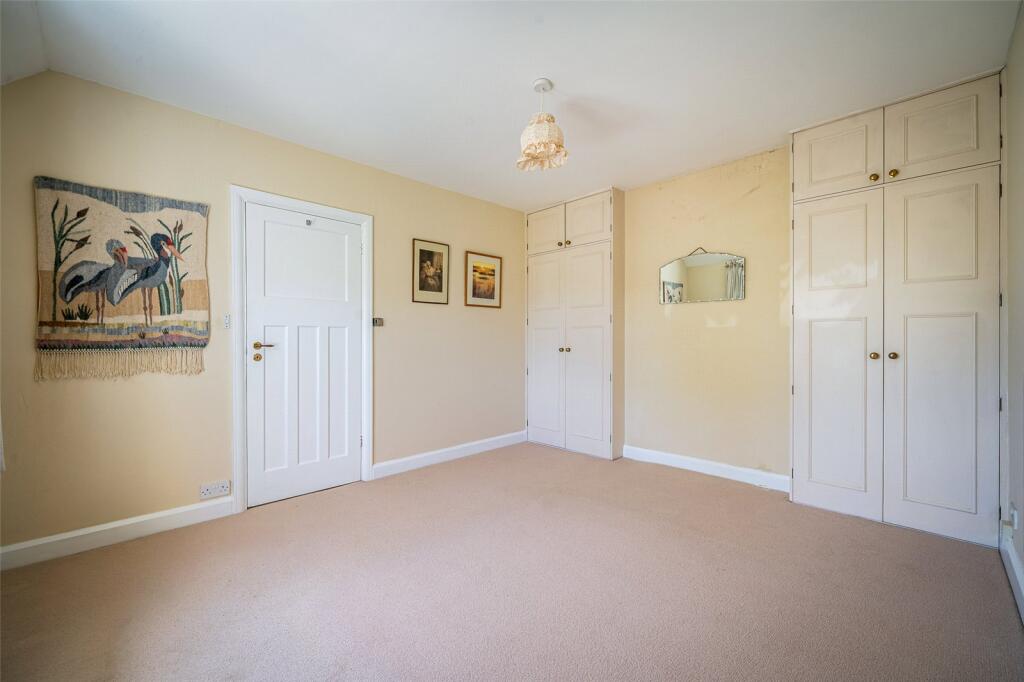 Park Road, Burgess Hill, West Sussex, RH15 photo 4