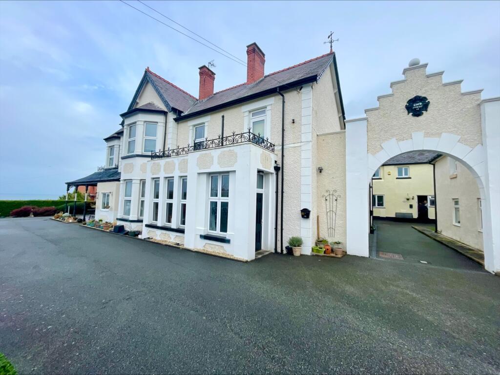 Main image of property: Queens Road, Colwyn Bay,  LL29 9DH