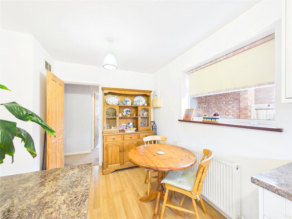 Bredon Grove, Malvern, Worcestershire, WR14 photo 4