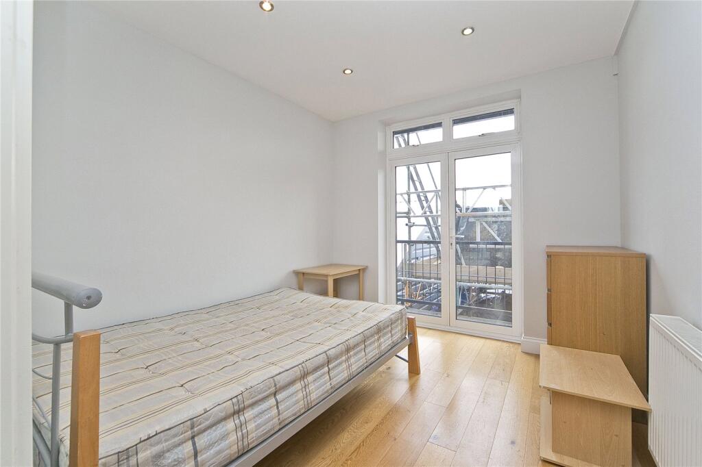 Apartment in London, Lower Holloway, Holloway - More