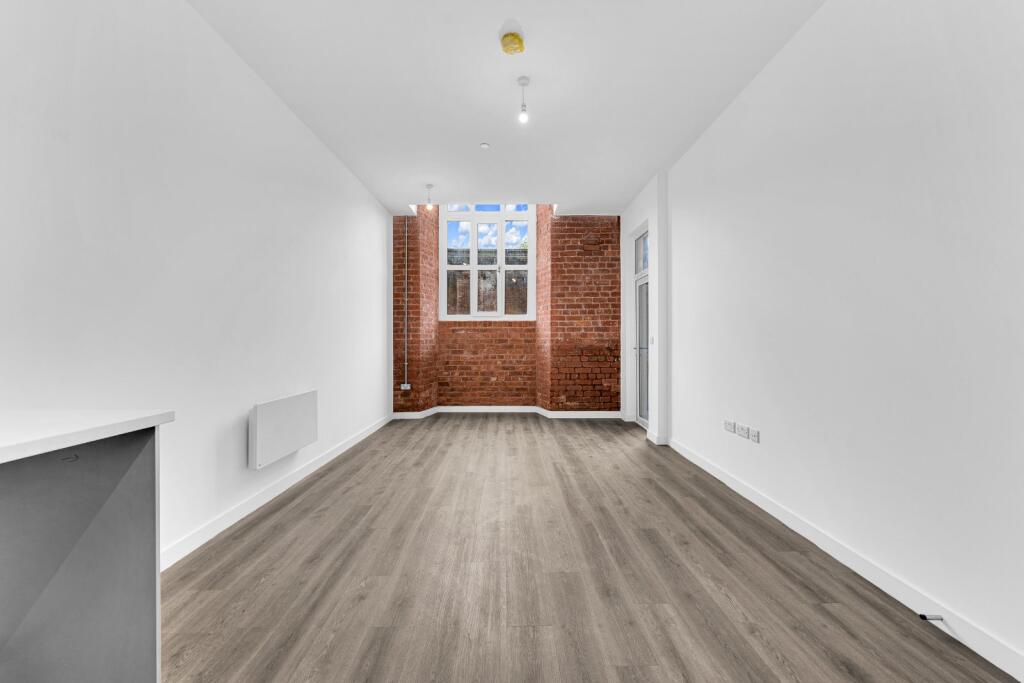 Apartment in Bolton - View 2