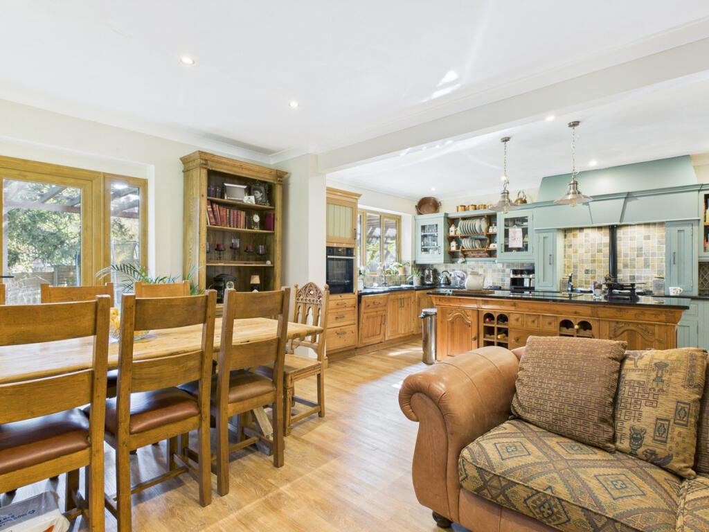 House in Portsmouth - View 5