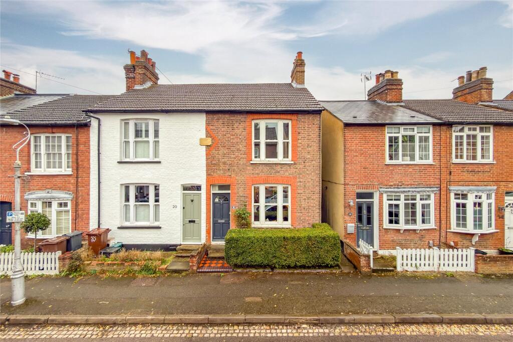 3 Bedroom Terraced in AL1 4DN
