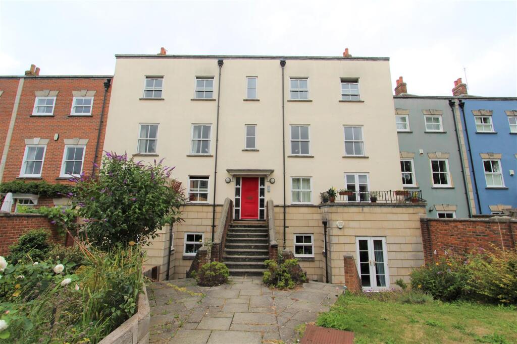 Main image of property: Flat 7, 45 Kingsdown Parade, Bristol