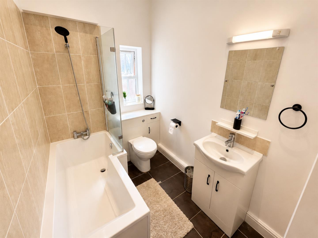 Apartment in Gosport, Newtown, Forton - View 4