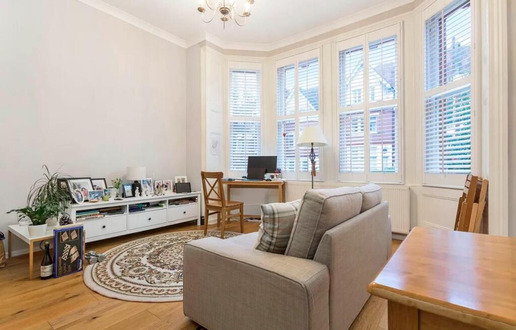 Frognal, Hampstead, London, NW3 photo 3