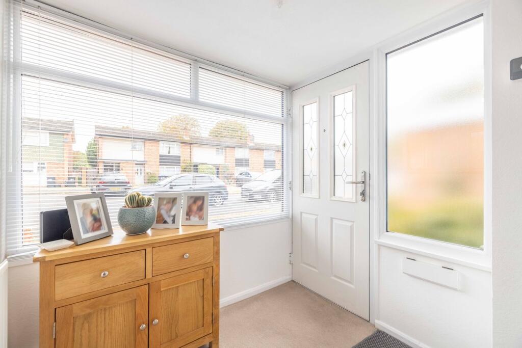 House in Slough, Burnham - More