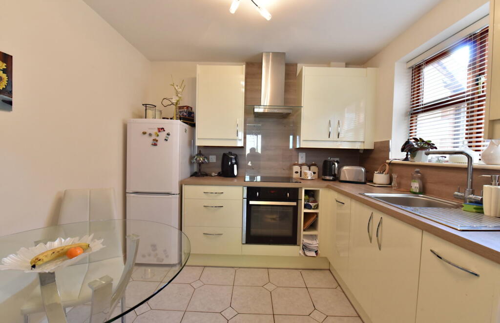 House in Dudley - View 4