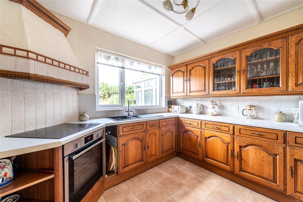 House in Gravesend, Denton - More