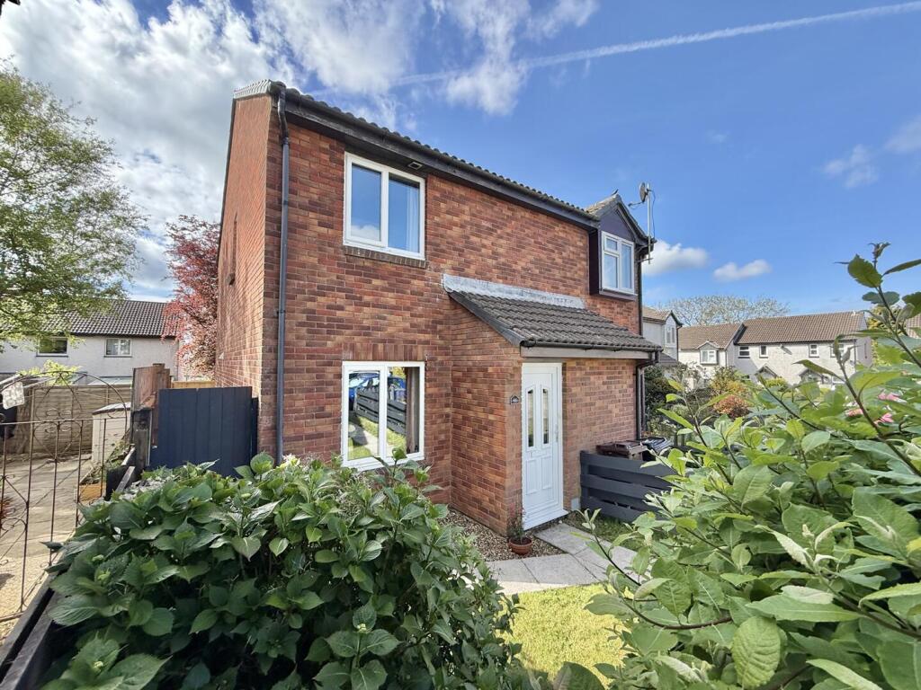 2-bed semi-detached on Threemilestone, Truro, £240,000