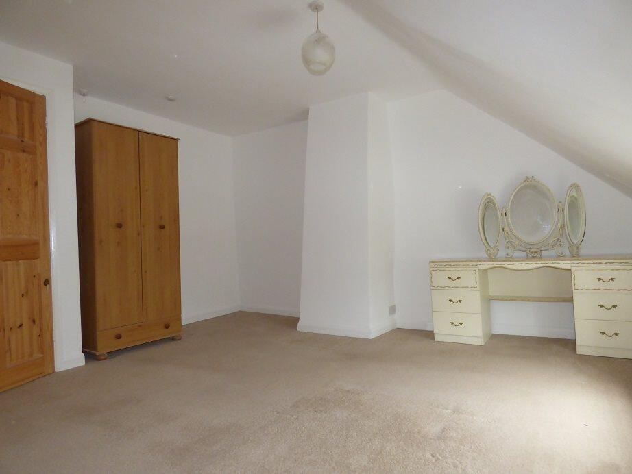 House in North Kesteven, Navenby - More