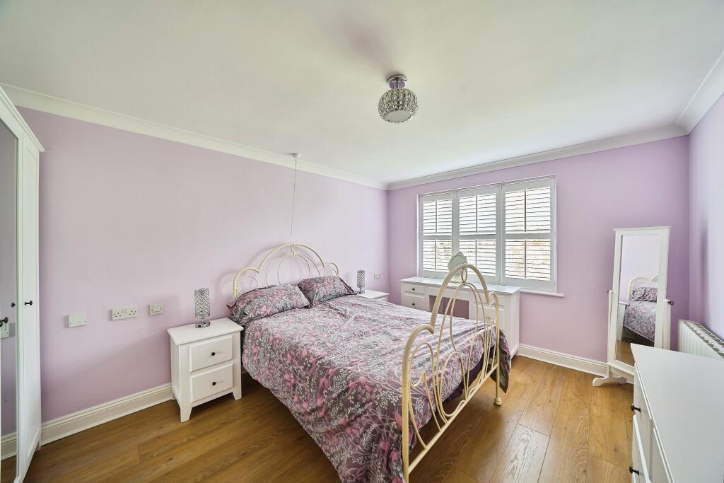 Apartment in Epping Forest, Buckhurst Hill - View 3